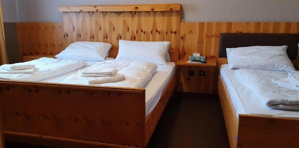 Hotel Zum Deutschen Eck Velbert Luaran gambar